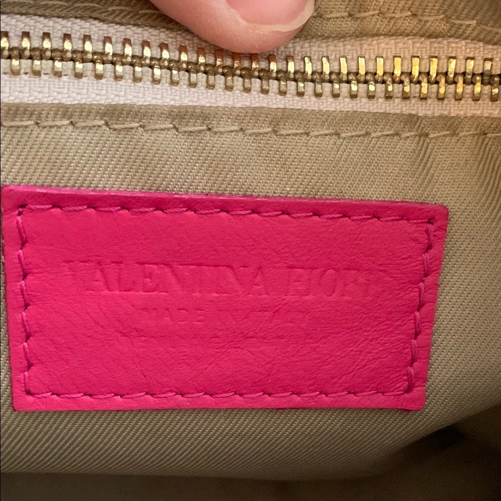 Valentina Fiore Hot Pink Quilted Leather Bag Made in Italy 🇮🇹 EUC - Picture 4 of 7